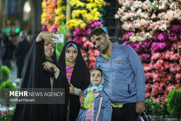 عاشقی در بینالحرمین مشهد تا قم