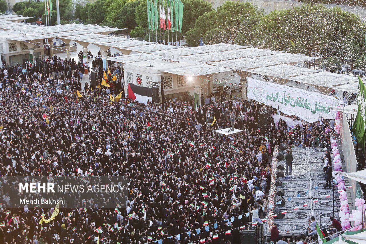 رهایی ده ها کبوتر به امید آزادی قدس شریف در جشن محفل