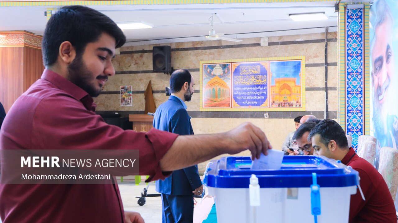 ۳۸۴ شعبه اخذ رای در بندرعباس برای انتخابات پیش‌بینی شده است