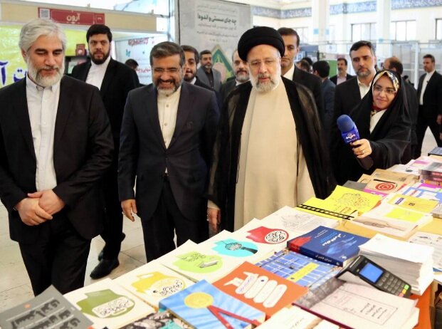 تہران؛ ایرانی صدر کا انٹرنیشنل بک فیئر کا دورہ