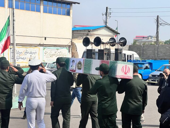 تشییع پیکر شهید«حجت کاروان واجاری» در رشت برگزار شد