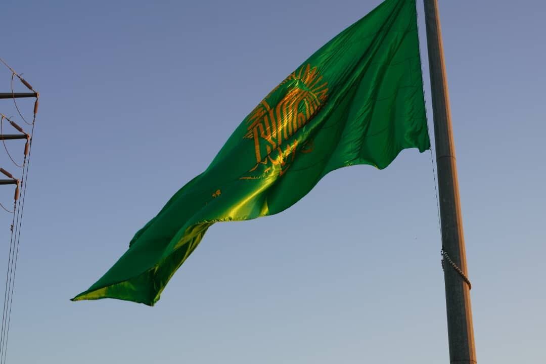 پرچم سبز رضوی در برازجان به اهتزاز  در آمد