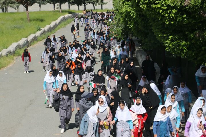 برگزاری همایش پیادهروی ویژه دختران در کامیاران