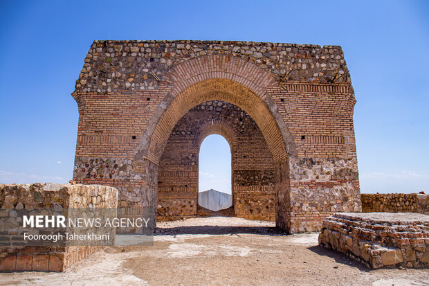 آتشکده بهرام، آتشکده ری یا تپه میل از آثار دوران ساسانیان است که در ۱۲ کیلومتری جنوب‌شرقی شهر ری