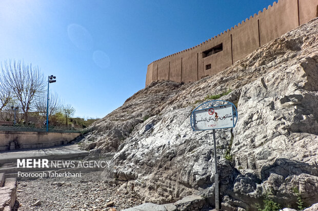 چشمهعلی عمری به درازای ۸,۰۰۰ سال دارد که تقریبا به مدت یک سال است که خشک شده است