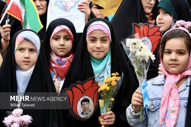 اجتماع حمایت مردم از طرح نور با موضوع عفاف و حجاب