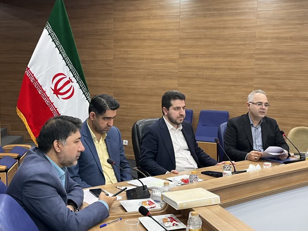 هیچ بانکی مجاز به انحراف منابع بانکی نیست هیچ بانکی مجاز به انحراف منابع بانکی نیست