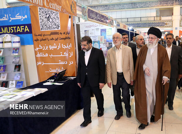 نمایشگاهی که تا همیشه چشم‌انتظار قدم‌های رهبر شهید خواهد ماند
