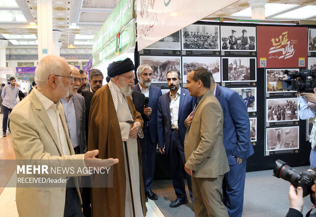 بازدید رهبر معظم انقلاب اسلامی از سی‌وپنجمین نمایشگاه بین‌المللی کتاب تهران