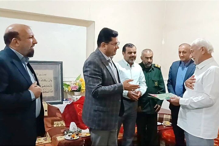 پیشکسوتان فرهنگی بخش شبانکاره تجلیل شدند پیشکسوتان فرهنگی بخش شبانکاره تجلیل شدند