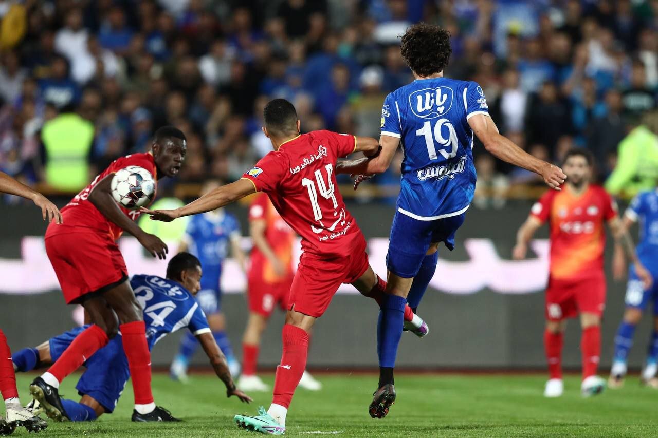 بازگشت استقلال به صدر