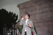 اجرای قطعه «مژده باران» توسط محمد معتمدی در آرامگاه فردوسی