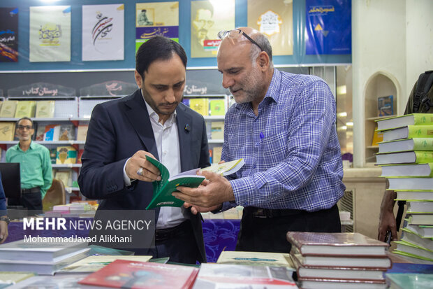 Government spox. visits 35th Tehran International Book Fair