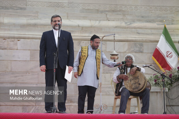 Commemorating Ferdowsi at his tomb
