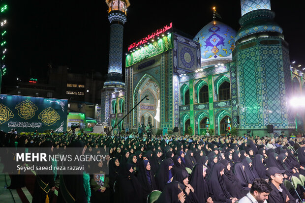 همزمان با ایام دهه کرامت بزرگداشت امامزاده صالح(ع) برگزار شد