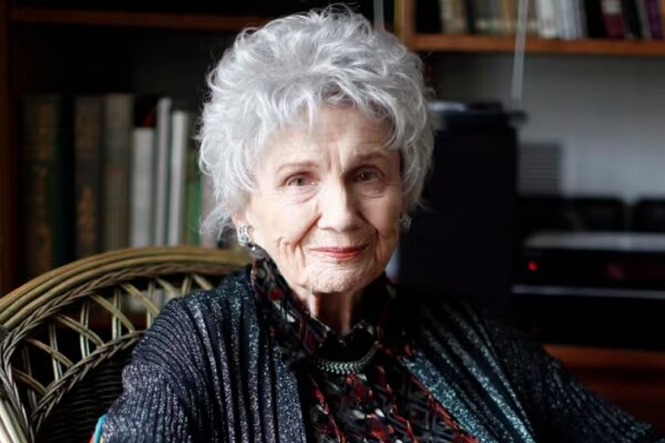 Nobel ödüllü yazar Alice Munro 92 yaşında öldü