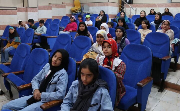 کودکان و نوجوانان بوشهری «شکوه زبان پارسی» را گرامی داشتند