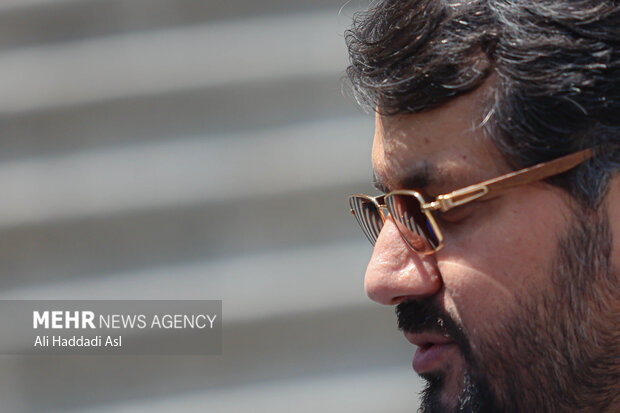 مهرداد بذرپاش وزیر راه و شهرسازی در حاشیه جلسه هیات دولت