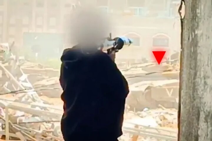 صهیونیست‌های پنهان‌شده در یک خانه شکار خمپاره‌های فلسطینی شدند