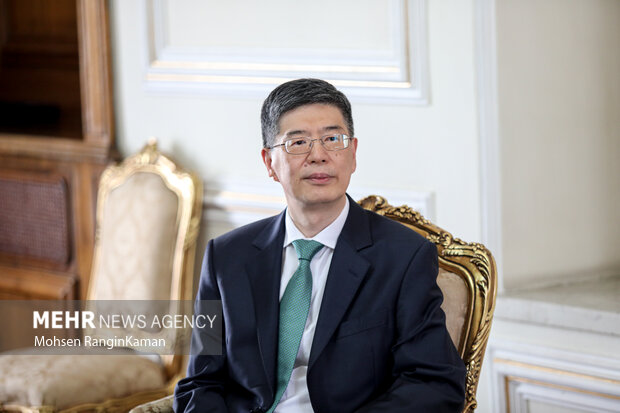 تقدیم رونوشت استوارنامه سفیر جدید چین به وزیر امور خارجه