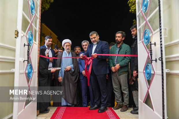 افتتاح کتابخانه شهید دستغیب شیراز با حضور وزیر فرهنگ و ارشاد اسلامی