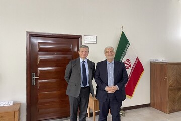 كاظمي قمي: إيران تعلن عن استعدادها للتشاور مع أوروبا في وضع خطة تعاون شاملة مع أفغانستان