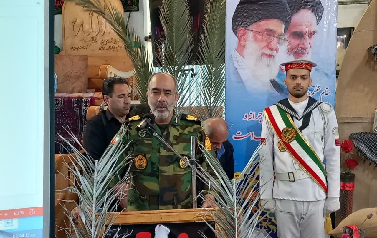 شهدا قطب نمای نظام و جامعه اسلامی هستند شهدا قطب نمای نظام و جامعه اسلامی هستند