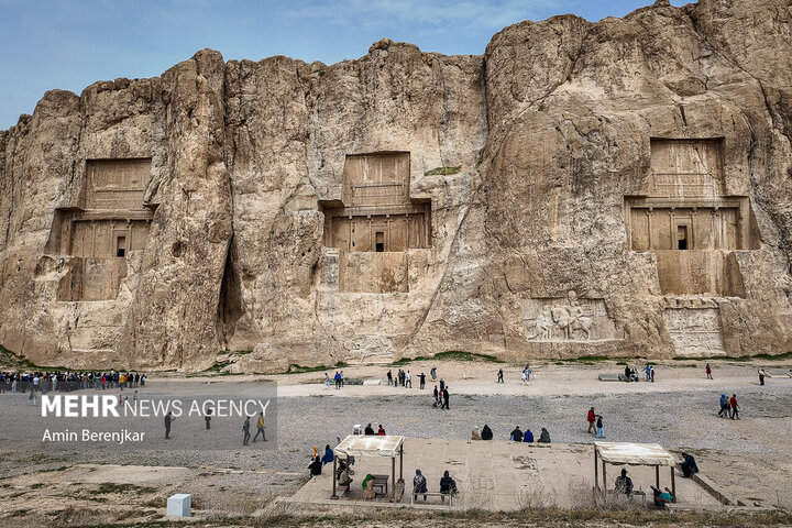 جام زرین خشایارشا در تختجمشید مورد بازدید عمومی قرار گرفت