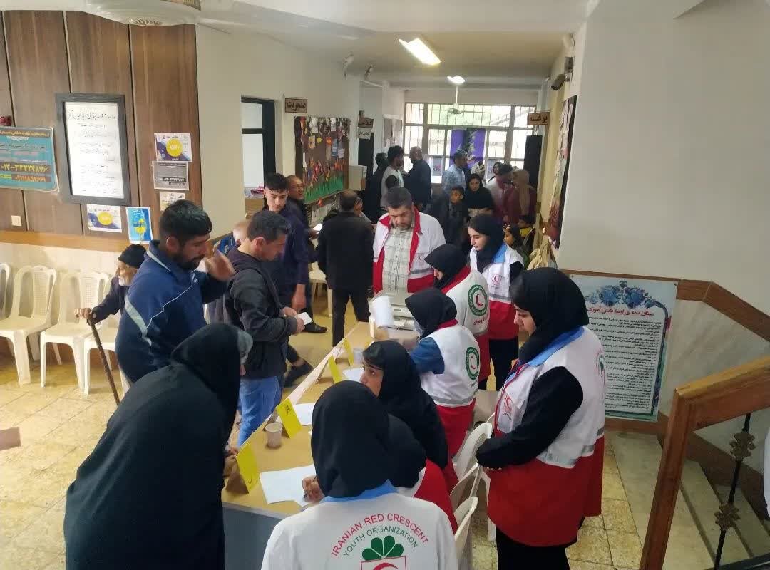 ویزیت رایگان بیش از ۲۰۰ نفر در روستای عباس آباد آستارا ویزیت رایگان بیش از ۲۰۰ نفر در روستای عباس آباد آستارا