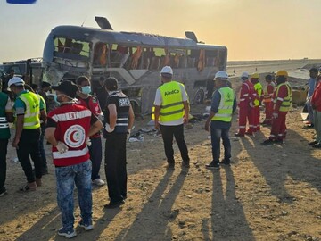 واژگونی اتوبوس در غرب عربستان/ دست کم ۱۴ نفر جان باختند