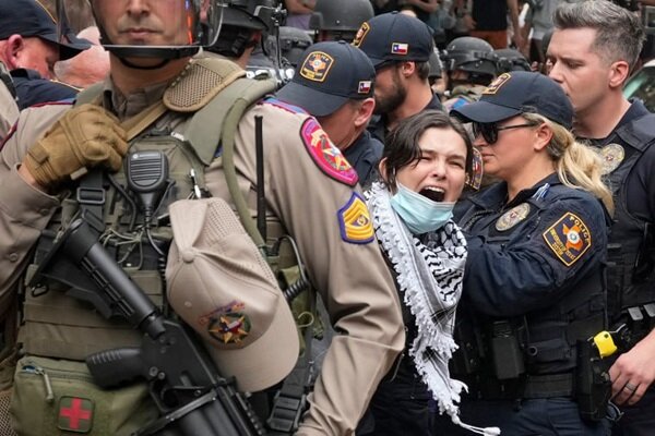 مقامات دخیل در سرکوب دانشجویان معترض آمریکایی تحریم شوند