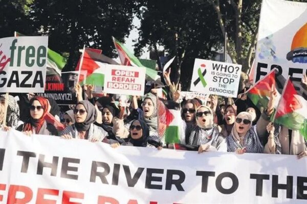 İstanbul'daki 20 üniversiteden öğrenciler Filistin için bir araya geldi