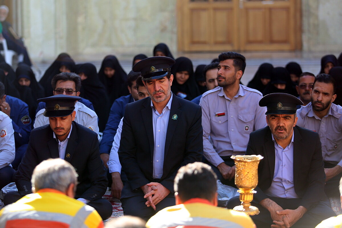 خطبهخوانی خادمان حرم بانوی کرامت باحضور دستگاههای اجرایی+تصاویر