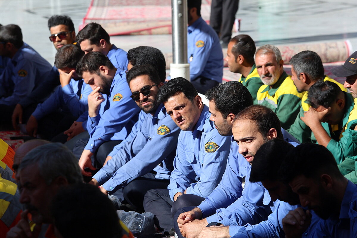 خطبهخوانی خادمان حرم بانوی کرامت باحضور دستگاههای اجرایی+تصاویر