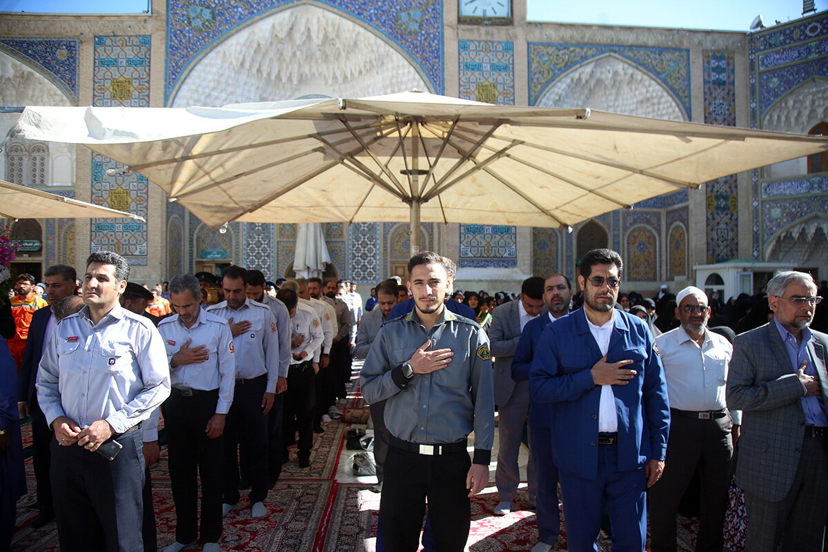 خطبهخوانی خادمان حرم بانوی کرامت باحضور دستگاههای اجرایی+تصاویر