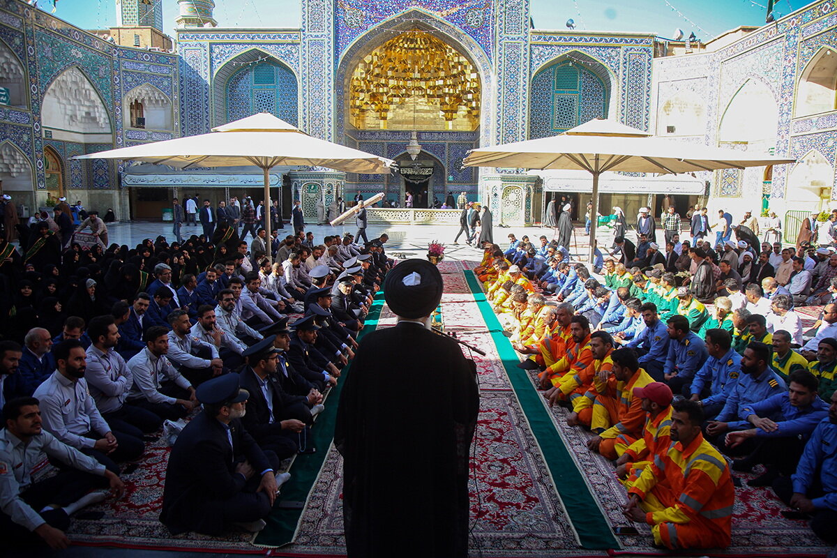 خطبهخوانی خادمان حرم بانوی کرامت باحضور دستگاههای اجرایی+تصاویر