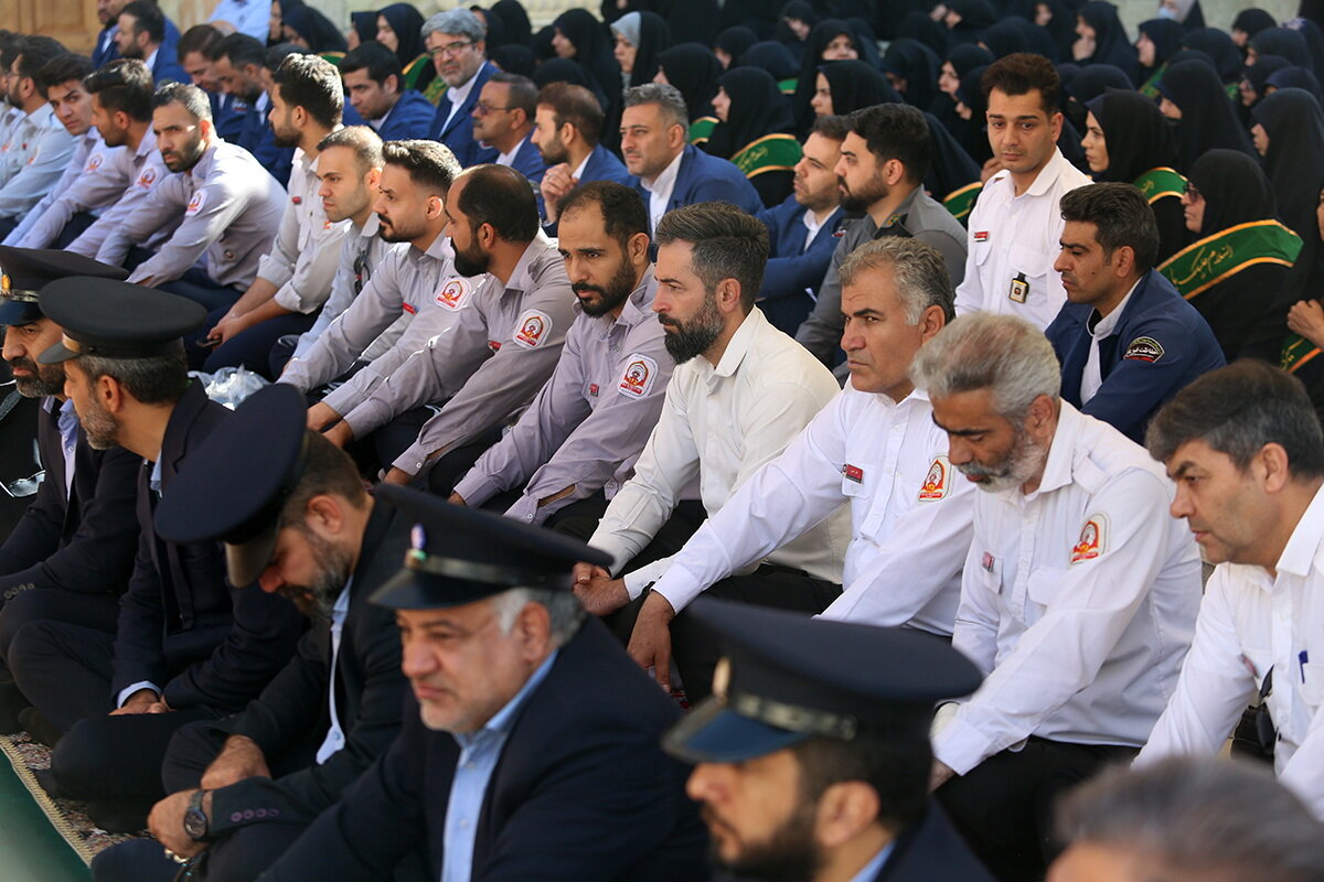 خطبهخوانی خادمان حرم بانوی کرامت باحضور دستگاههای اجرایی+تصاویر