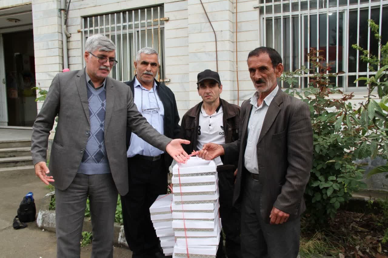 توزیع تخم نوغان تفریخ شده در آستارا توزیع تخم نوغان تفریخ شده در آستارا