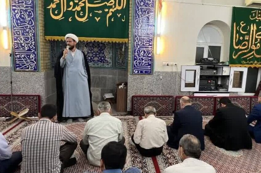 دعای توسل برای سلامتی رییس جمهور در بوشهر برگزار شد