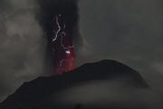کوه ایبو در اندونزی دوباره فوران کرد