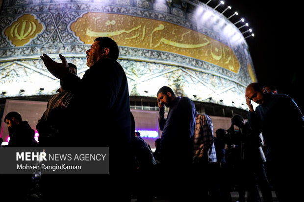 الشعب الايراني يرفع يده في جميع انحاء البلاد للدعاء لسلامة الرئيس 