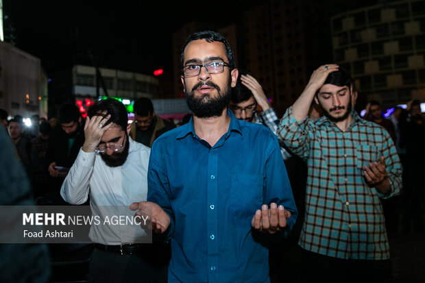 مراسم دعا و توسل در تهران