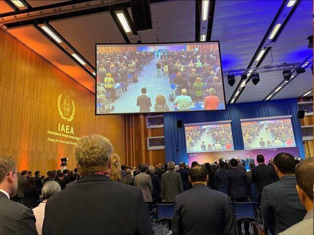 یک دقیقه سکوت در کنفرانس بین‌المللی امنیت هسته‌ای در وین