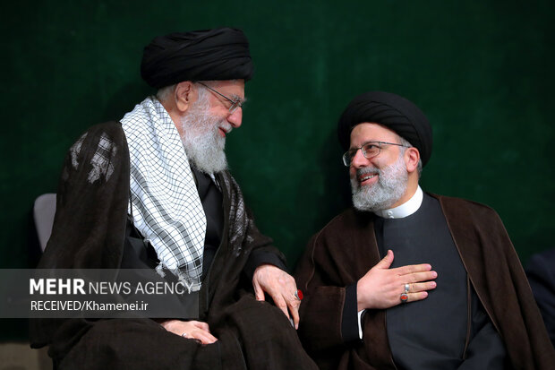 تصاویری از حجت‌الاسلام والمسلمین شهید سیدابراهیم رئیسی در کنار رهبر انقلاب اسلامی