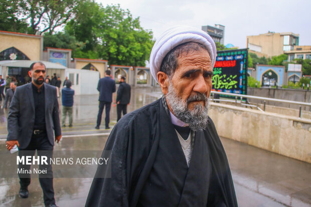 مراسم بزرگداشت شهدای خدمت در مصلای امام خمینی(ره) تبریز