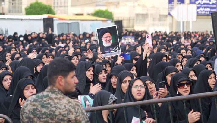 اشک و ماتم بانوان کرمانشاهی درعزای سید شهیدان خدمت آیت الله رئیسی