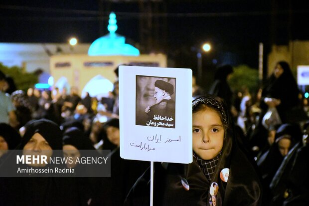 
People in South Khorasan mourn for Pres. Raeisi