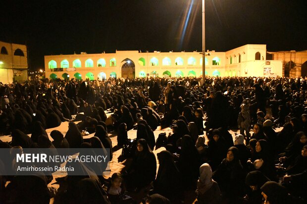 
People in South Khorasan mourn for Pres. Raeisi