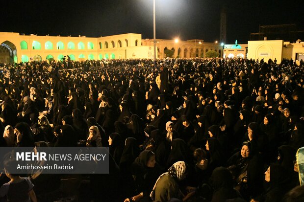 
People in South Khorasan mourn for Pres. Raeisi