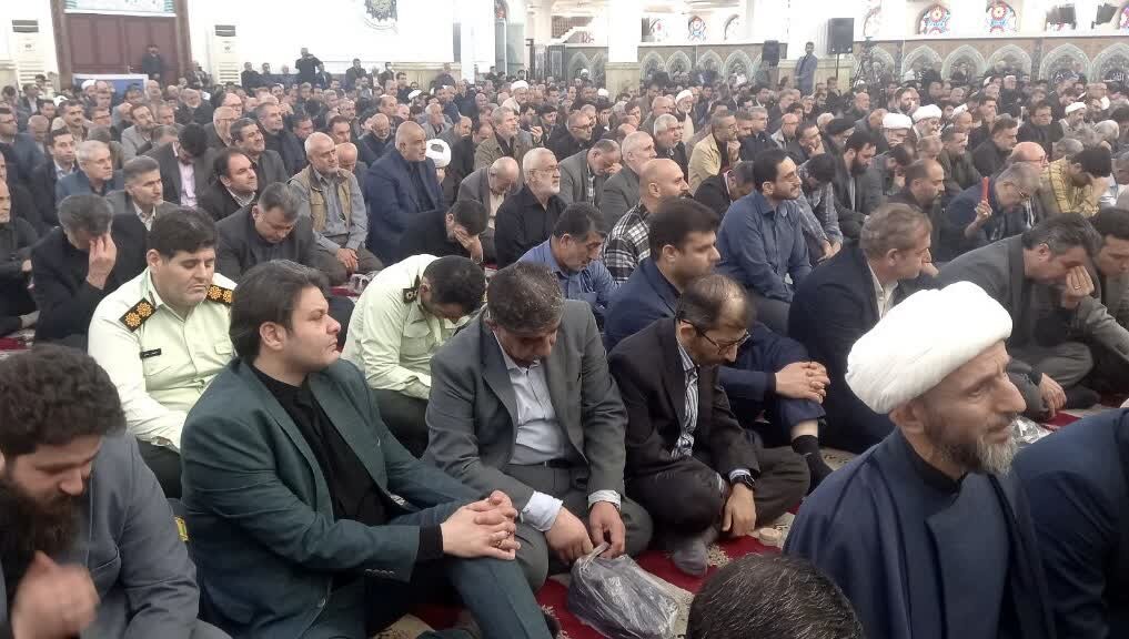 تجمع عزاداران گیلانی در پی شهادت آیت الله رییسی برگزار شد تجمع عزاداران گیلانی در پی شهادت آیت الله رییسی برگزار شد